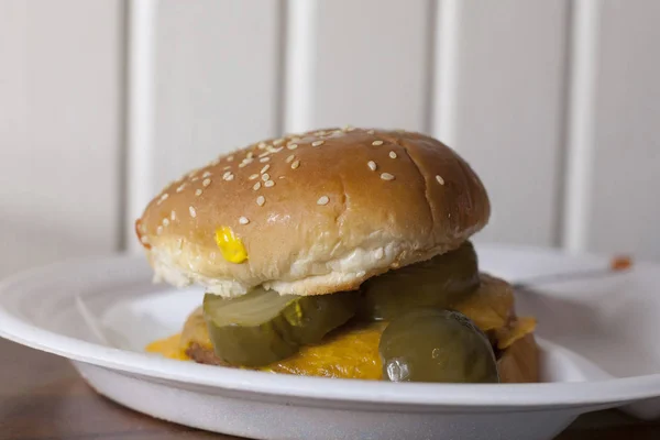 Großer Veggie-Burger — Stockfoto