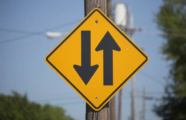 Çift yönlü trafik işareti — Stok fotoğraf