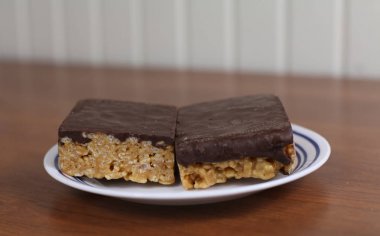 Krispy barlar, çikolata kaplı