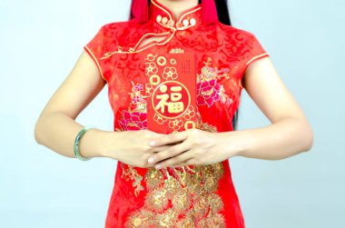 Beyaz arkaplan kullanan insanlar.