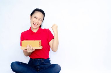 Beyaz arkaplan kullanan insanlar.