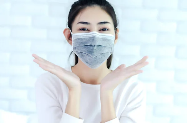 Asian Girl Wearing Black Mask Nose Mask Protects Dust Face — Stock Photo, Image