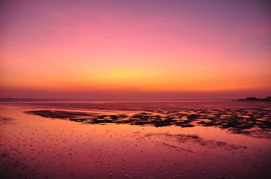 Denizde alacakaranlık