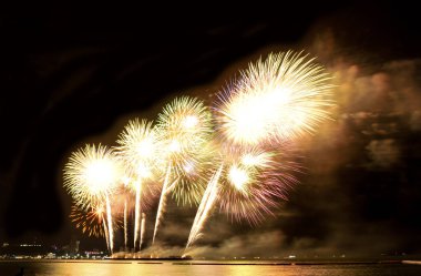 Pattaya-Tayland 24-25 Pattaya Uluslararası Havai fişek Festivali 2019 Pattaya sahilinde 24-25 Mayıs 2019 Pattaya, Tayland 