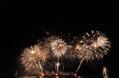 Pattaya-Tayland Kasım 29-30 Pattaya Uluslararası Havai fişek Festivali 2019 Pattaya plajında 29-30 Kasım tarihleri arasında Tayland 'ın başkenti Pattaya' da 