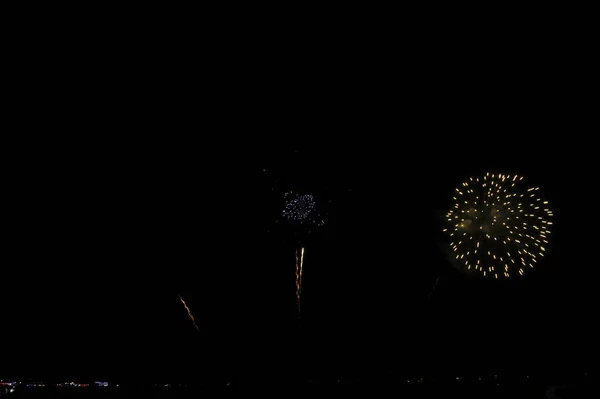 11月29日至30日 泰国帕塔亚国际烟花节 Pattaya International Fireworks Festival 2019 在帕塔亚海滩举行 — 图库照片