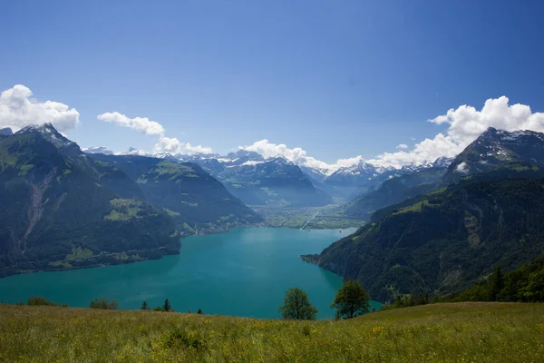 Vista al valle de Reuss vista desde el Niederbauen —  Fotos de Stock