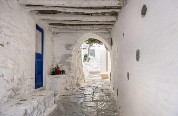 Ulice v Hermupoli, ostrov Syros, Cyclades, Řecko — Stock fotografie