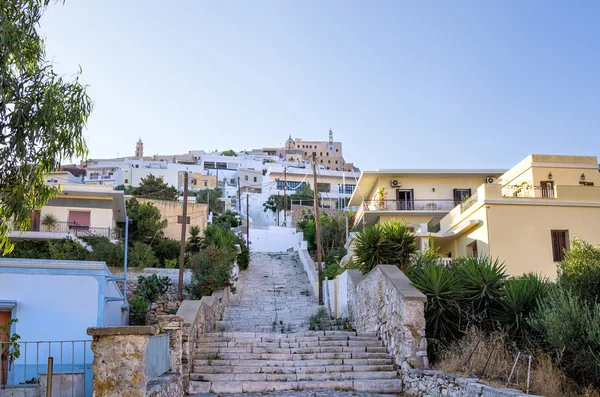 Straat in Ermoupolis, Syros eiland, Cycladen, Griekenland — Stockfoto