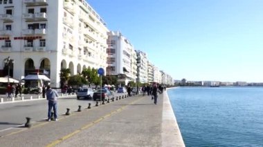 Cumartesi 3rd Aralık 2016 - güneşli gün limanda Thessaloniki, Yunanistan 