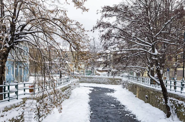 Picturesque winter scene by the river of Florina, a small town in northern Greece — Stock Photo, Image