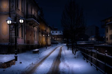 Florina, Yunanistan, nehir ile kar kış gece sahne