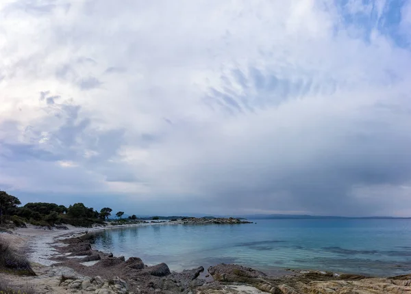 Beautiful scenery by the sea in Vourvourou, Chalkidiki, Greece — Stock Photo, Image