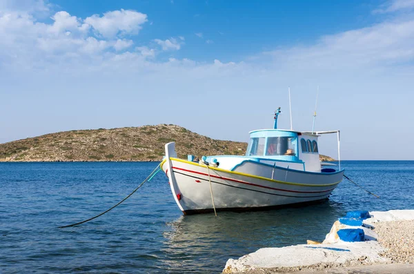 Sevimli küçük balıkçı tekneleri Lipsi harbor Island, Oniki Ada, Yunanistan