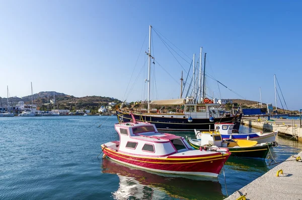 Pequenos Barcos Pesca Porto Ilha Lipsi Dodecaneso Grécia — Fotografia de Stock
