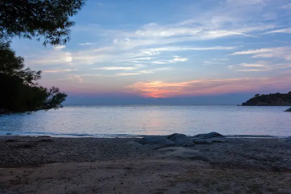 Lindo Pôr Sol Cores Sobre Mar Sithonia Chalkidiki Grécia — Fotografia de Stock