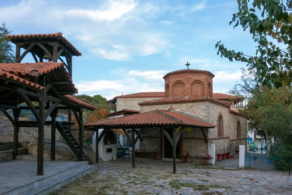 Pequeña Iglesia Pueblo Ormos Panagias Sithonia Grecia —  Fotos de Stock