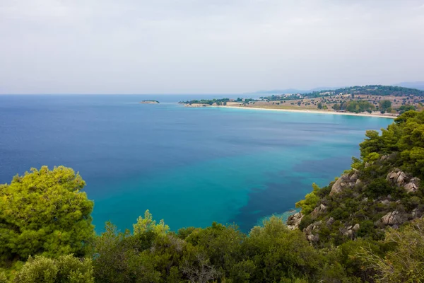 Przepiękny Krajobraz Nad Morzem Przy Zachmurzonym Niebie Sithonia Chalkidiki Grecja — Zdjęcie stockowe