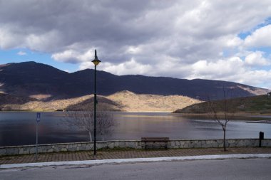 Zazari Gölü, Florina, Yunanistan 'ın harika manzarası