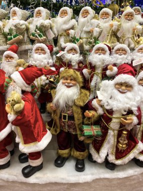 Bir sürü hediyeli mutlu noel baba