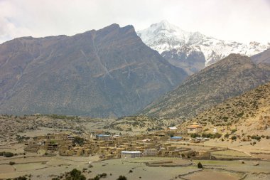 Nepal dağlarına yerleşim