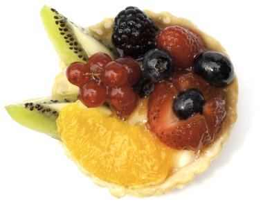 Karışık meyve ile muhallebi pasta