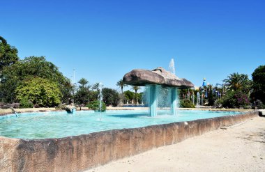 Torrevieja 'daki Uluslar Parkı Bahçesi. Alicante, Costa Blanca 'da. İspanya Avrupa. 25 Eylül 2019