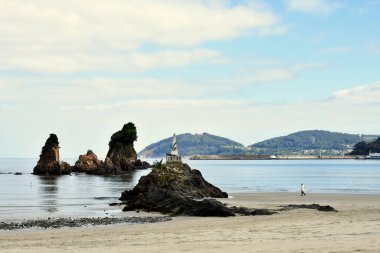 Os Castelos, Viveiro, Lugo, Galiçya 'da, Covas a Sacido arasında, Seiramar sahilinde sallanır. İspanya. Avrupa. Ekim 05, 2019