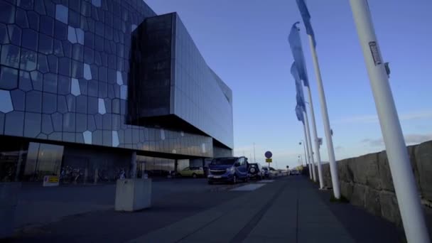 Balai Konser Harpa Dan Pusat Konvensi Reykjavik Panorama Dari Pusat — Stok Video