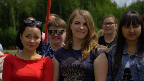 SILICHY, BELARUS - 2, AGOSTO 2019: Le ragazze partecipano alle competizioni di squadra — Video Stock