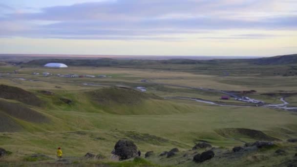 Vista de las colinas y montañas islandesas — Vídeos de Stock
