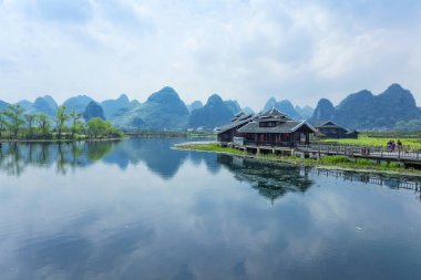 Guilin, Çin, 24th Mart 2014, Fairyland Park, ünlü tou