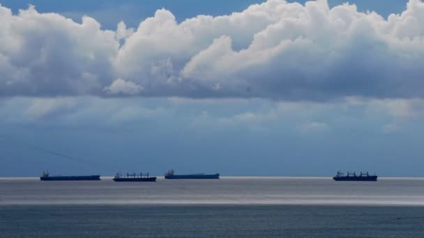 Vrachtschepen in de Zwarte Zee — Stockvideo