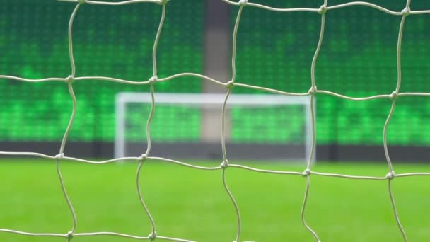 Beachsoccer-Fußballtor durch das Netz. Weltcup. — Stockvideo