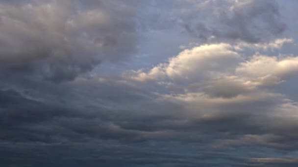 Stürmische Wolken im Zeitraffer — Stockvideo