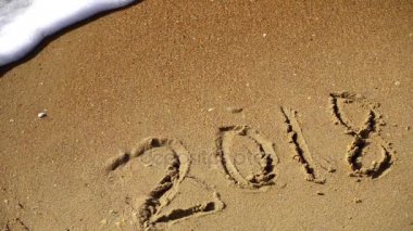 2018 ve 2019 kapalı deniz dalga yıkar görünür