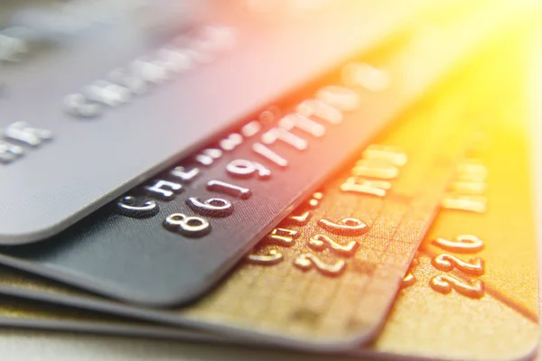 Gold and platinum credit cards close up — Stock Photo, Image