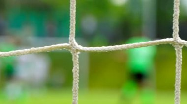 NET, bulanık görünümü ile görülen soccer oyunu