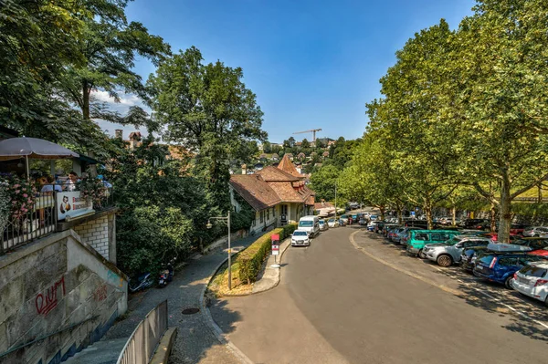 Berna, Suíça - 26 de julho de 2019: Vista panorâmica das praças, ruas e edifícios da parte histórica da capital suíça — Fotografia de Stock