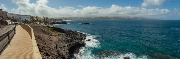 来自拉伊莱塔群岛的超大的全景是一个温暖的阳光灿烂的日子 蓝天白云密布 拉斯帕尔马斯 拉斯坎特拉斯海滩 大加那利亚 — 图库照片