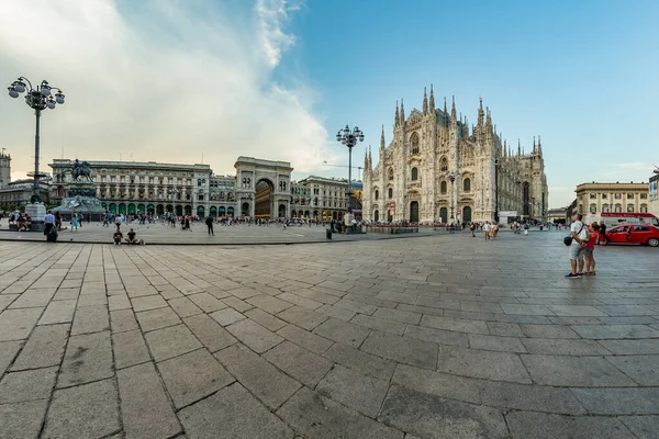 Milán Italia Agosto 2019 Plaza Mirando Más Menos Noreste Hacia — Foto de Stock