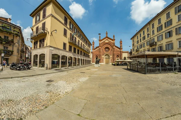 Milan Italy Aug2018 2019 Santa Maria Del Carmine Church 관광객들 — 스톡 사진