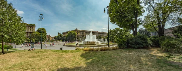 Milán Italia Agosto 2019 Personas Que Visitan Castillo Sforza Del —  Fotos de Stock