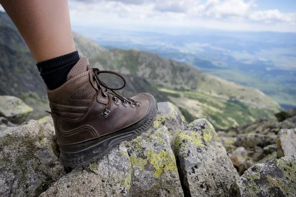 Senderismo en el Parque Nacional de High Tatras, Eslovaquia . — Foto de Stock