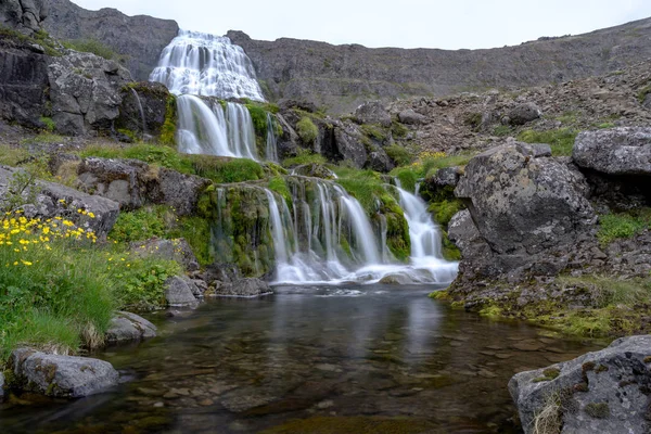 Majestueuze Dynjandi waterval. — Stockfoto