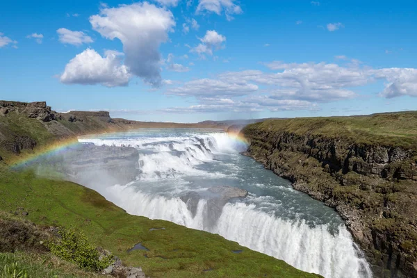 Gullfoss (Golden Falls) vandfald i Island - Stock-foto