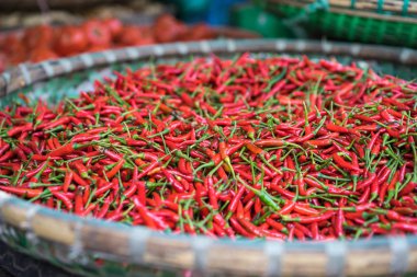 Biberler Pazar sepeti.