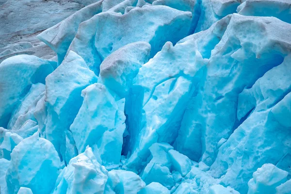 在 Jostedalen 谷，挪威 Nigardsbreen 冰川. — 图库照片