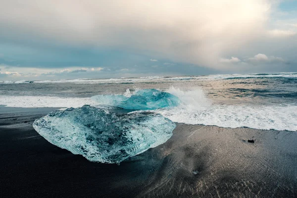 Gelo Praia Vulcânica Negra Perto Lagoa Glaciar Jokulsarlon Inverno Islândia — Fotografia de Stock