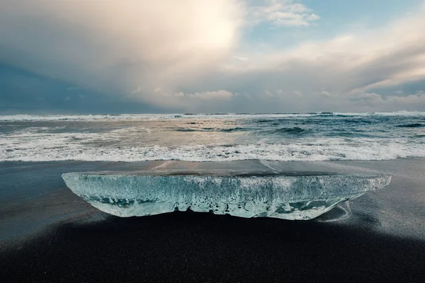 Lód Czarny Wulkanicznej Plaży Pobliżu Laguny Jokulsarlon Zima Islandii Wszystko — Zdjęcie stockowe